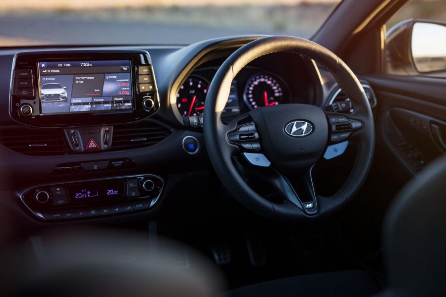 Панель приборов Hyundai i30 N (PD) 2018 года  (AU) (фото 21 из 41)